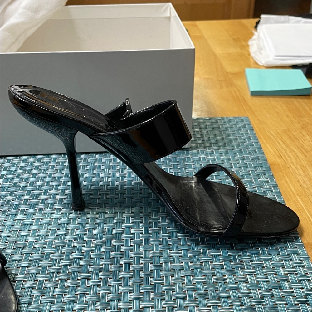 Dior Women's Elegant Black Heels - Picture 3 of 3